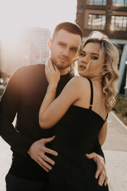 Заказать фотосессию Love Story в студии от сети фотостудий Fashion Box в Тюмени 
 – фото № 3