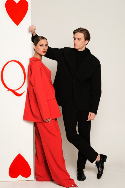 Заказать фотосессию Love Story в студии от сети фотостудий Fashion Box в Тюмени 
 – фото № 6