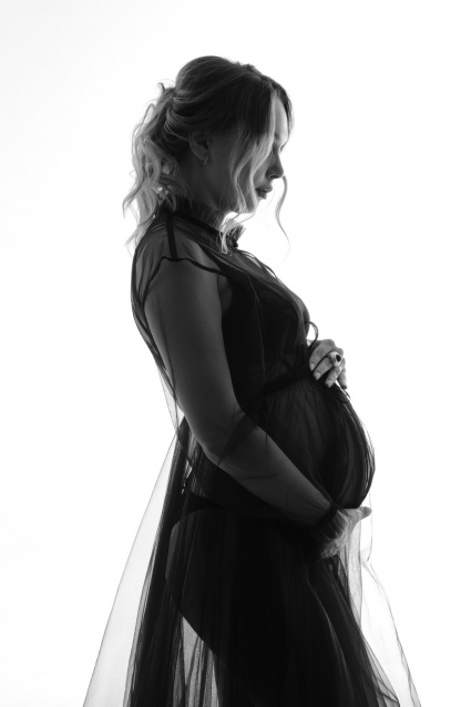 Заказать фотосессию для беременных в студии от компании Fashion Box в Тюмени 
 – фото № 19