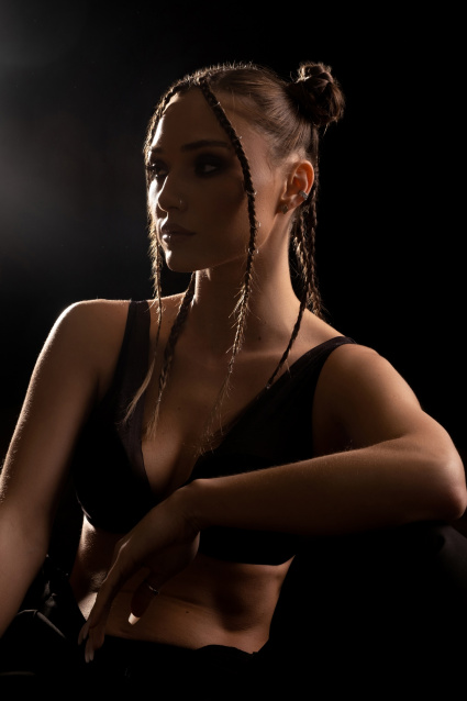 Заказать фотосессию в стиле Ню в 2-х образах в Тюмени от сети фотостудии Fashion Box

 – фото № 13
