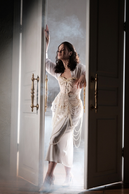 Заказать индивидуальную фотосессию в 2-х образах в Тюмени по лучшим ценам от компании Fashion Box
 – фото № 8