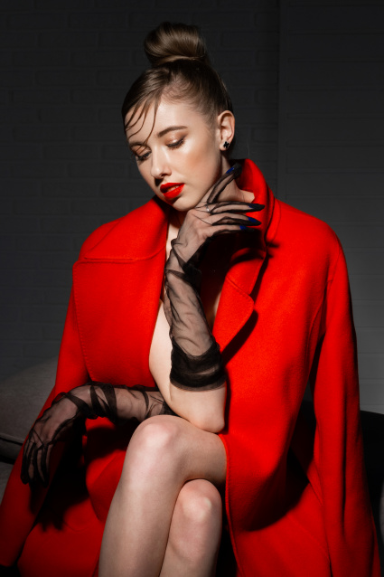 Заказать индивидуальную фотосессию в 2-х образах в Тюмени по лучшим ценам от компании Fashion Box
 – фото № 18