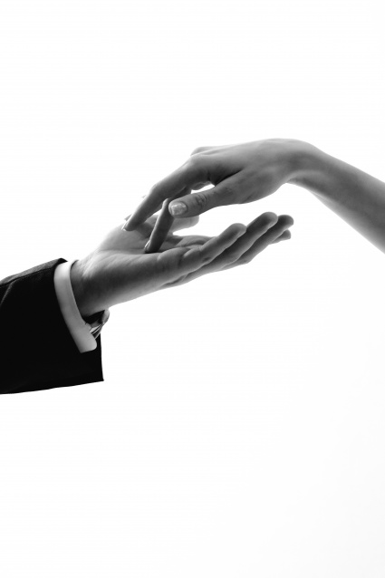 Заказать фотосессию Love Story в студии от сети фотостудий Fashion Box в Тюмени 
 – фото № 10